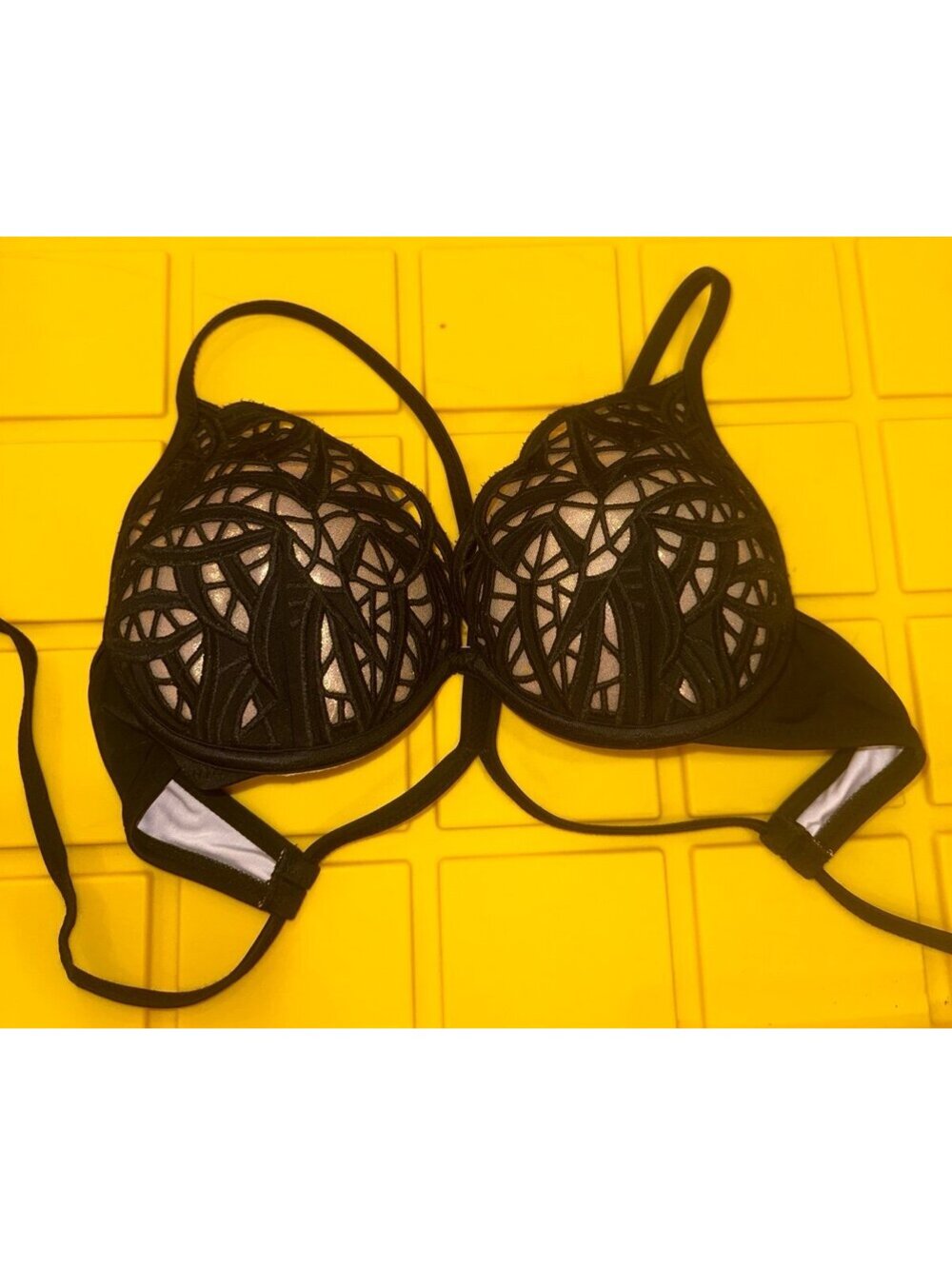 Shade and Shore bikini top size 34 B